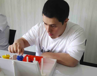 التدريب على النطق والتخاطب